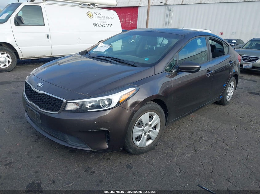 2017 Kia Forte, Вандализм, IAAI, VIN 3KPFL4A76HE133773 — фото 2