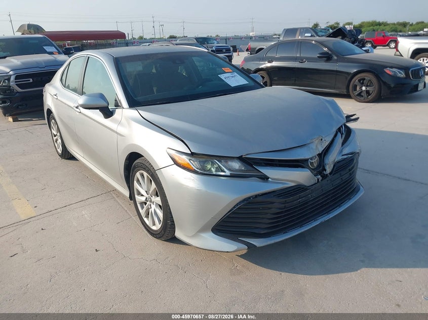 TOYOTA CAMRY - zdjęcie 1