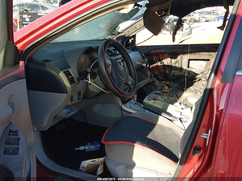 2013 TOYOTA COROLLA auction photo 5
