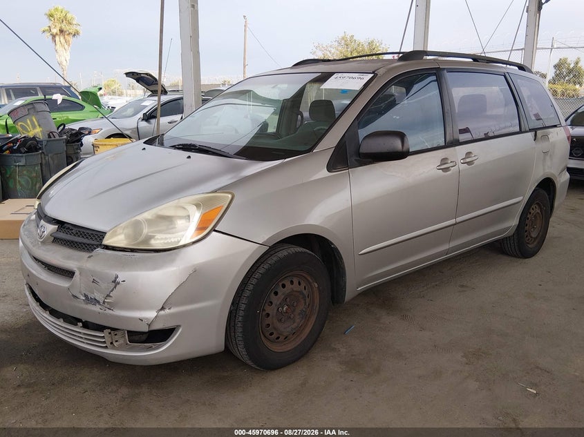 2005 Toyota Sienna, Front End, IAAI, VIN 5TDZA23C85S387181 — photo 2