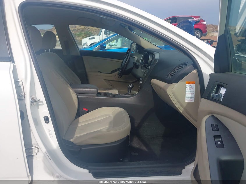 2012 KIA OPTIMA HYBRID auction photo 5