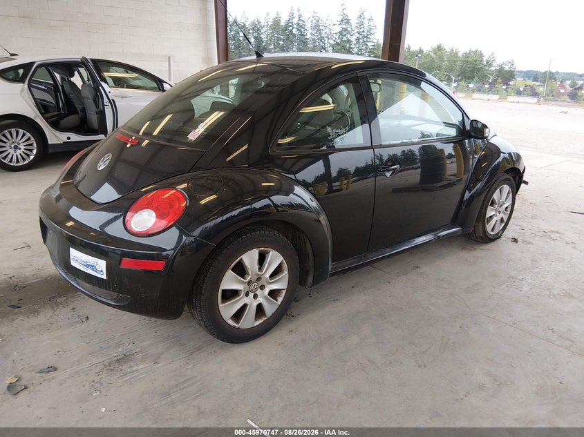 2009 VOLKSWAGEN NEW BEETLE auction photo 4