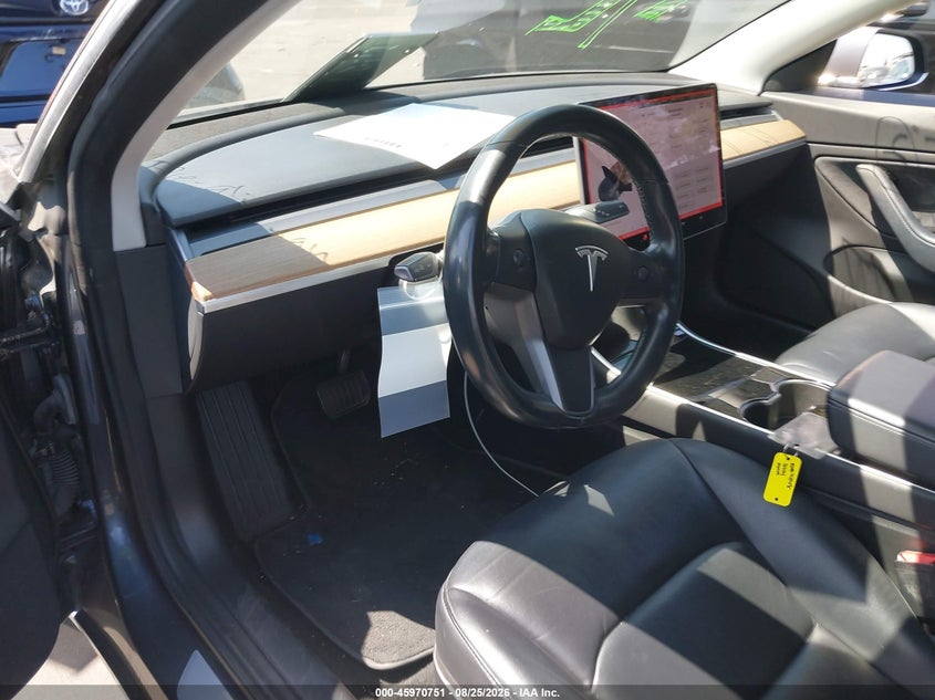 TESLA MODEL 3 - zdjęcie 22