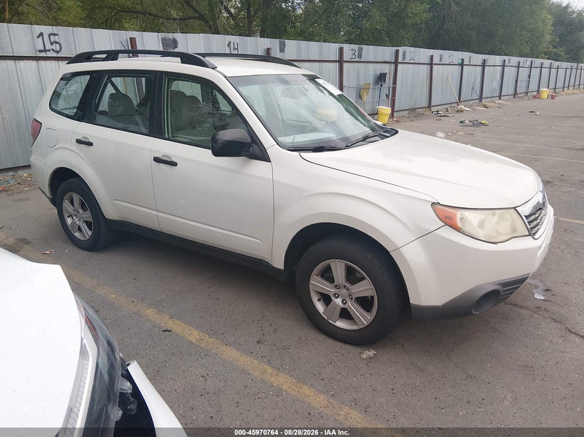 2013 SUBARU FORESTER auction photo 1