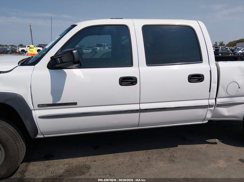 GMC SIERRA 2500HD 2001 VIN 1GTHC23UX1F104174