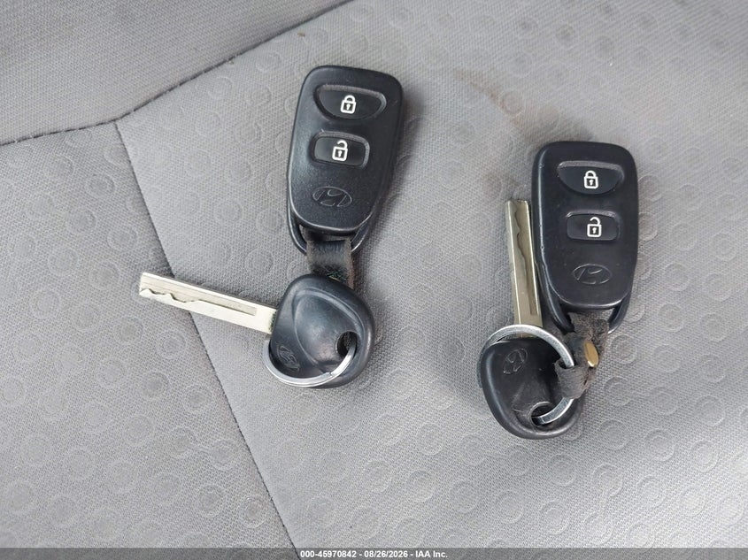 2012 HYUNDAI ACCENT SE · Фото 11