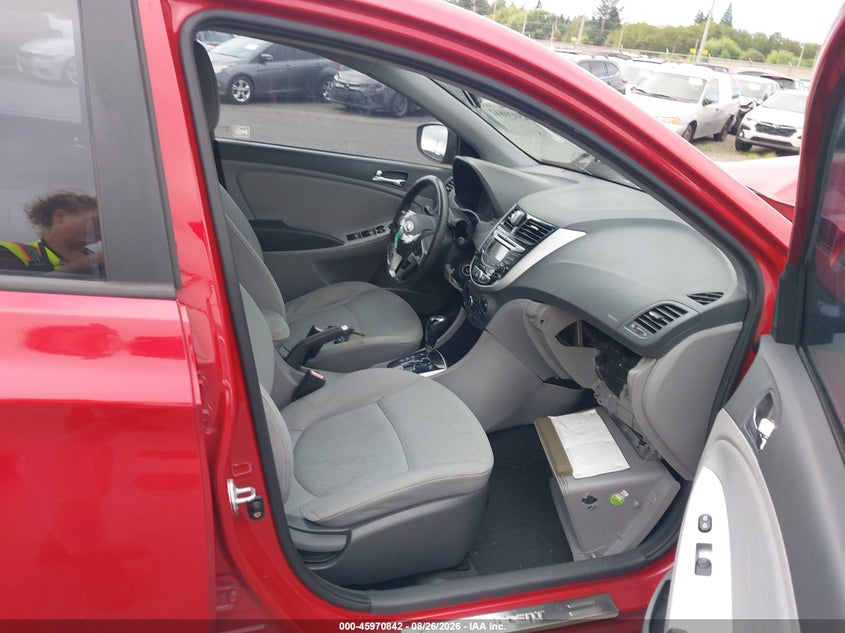 2012 HYUNDAI ACCENT SE · Фото 5