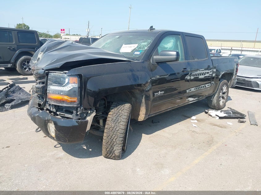 2017 Chevrolet Silverado, Right Front, IAAI, VIN 3GCUKREC7HG376446 — photo 2