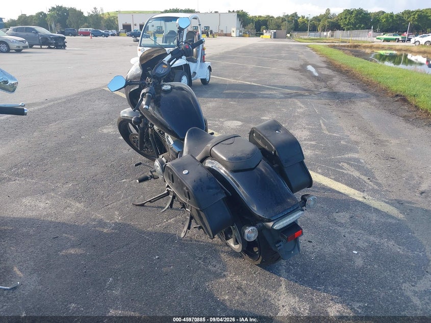 2011 YAMAHA XV MOTO 2