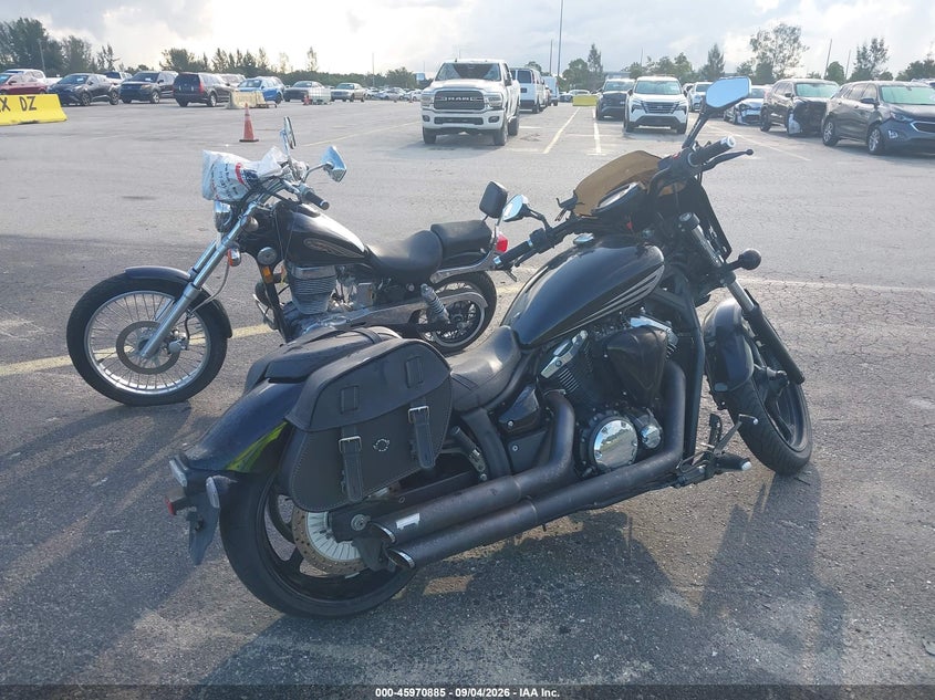 2011 YAMAHA XV MOTO 2