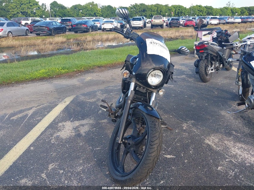 2011 YAMAHA XV MOTO 2