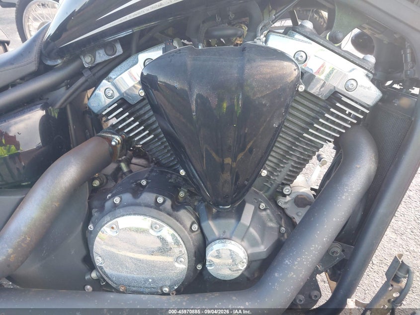 2011 YAMAHA XV MOTO 2