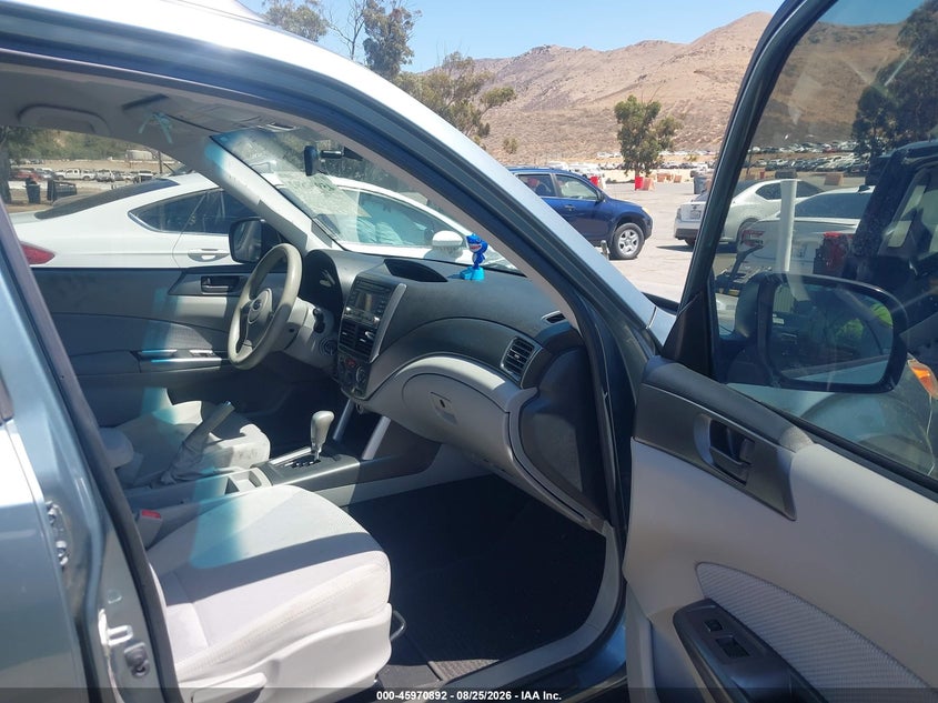 2011 SUBARU FORESTER auction photo 5