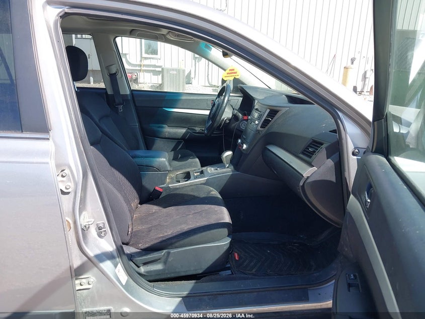 2011 SUBARU OUTBACK auction photo 5