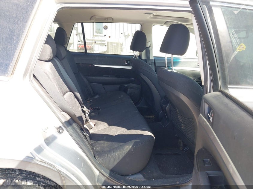 2011 SUBARU OUTBACK auction photo 8
