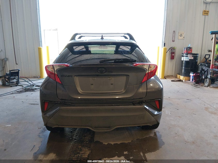TOYOTA C-HR - zdjęcie 17