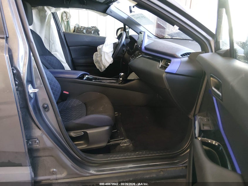 TOYOTA C-HR - zdjęcie 5