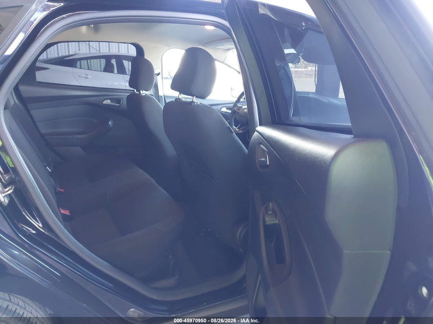 2017 FORD FOCUS auction photo 8