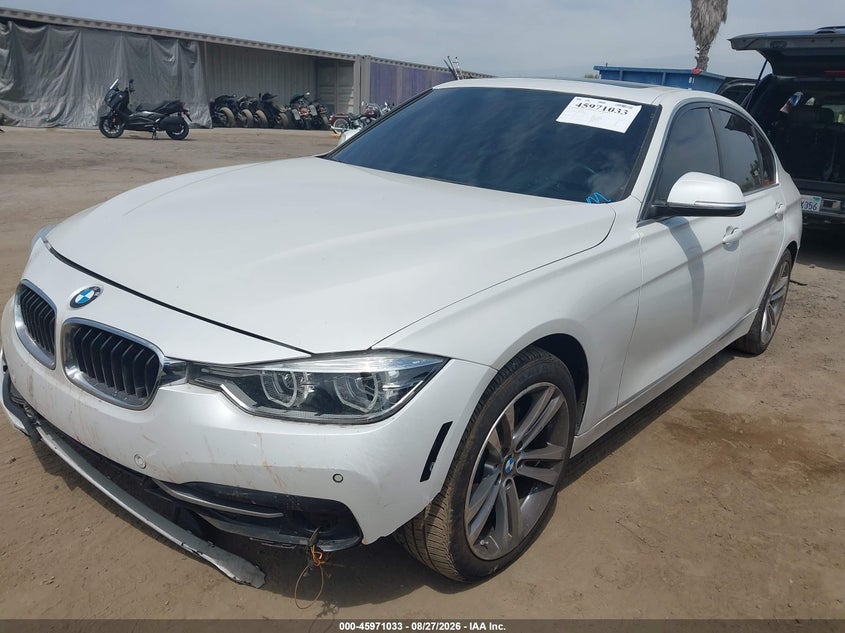 2017 BMW 3er, Удар спереди, IAAI, VIN WBA8B9C36HK886023 — фото 2