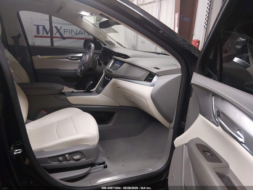 CADILLAC XT5 - zdjęcie 5