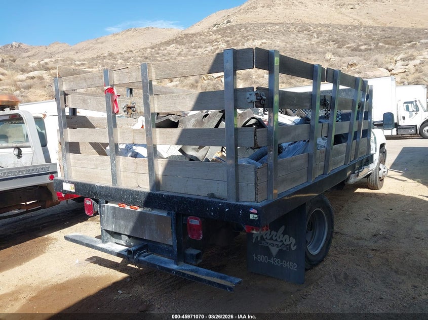 2017 CHEVROLET SILVERADO 3500HD CHASSIS auction photo 4