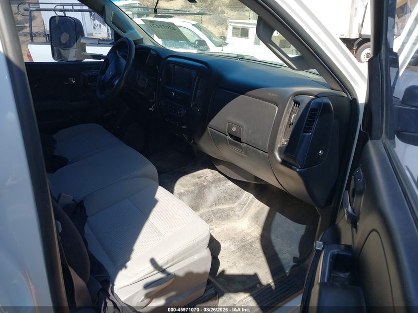2017 CHEVROLET SILVERADO 3500HD CHASSIS auction photo 7