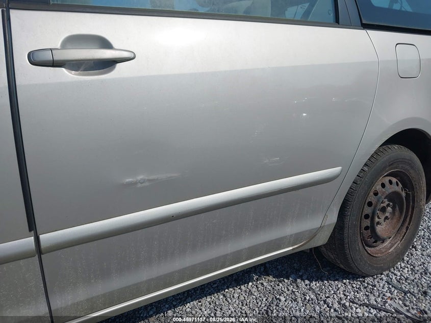 2008 TOYOTA SIENNA auction photo 6