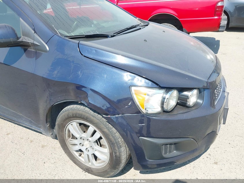 2016 CHEVROLET SONIC auction photo 6