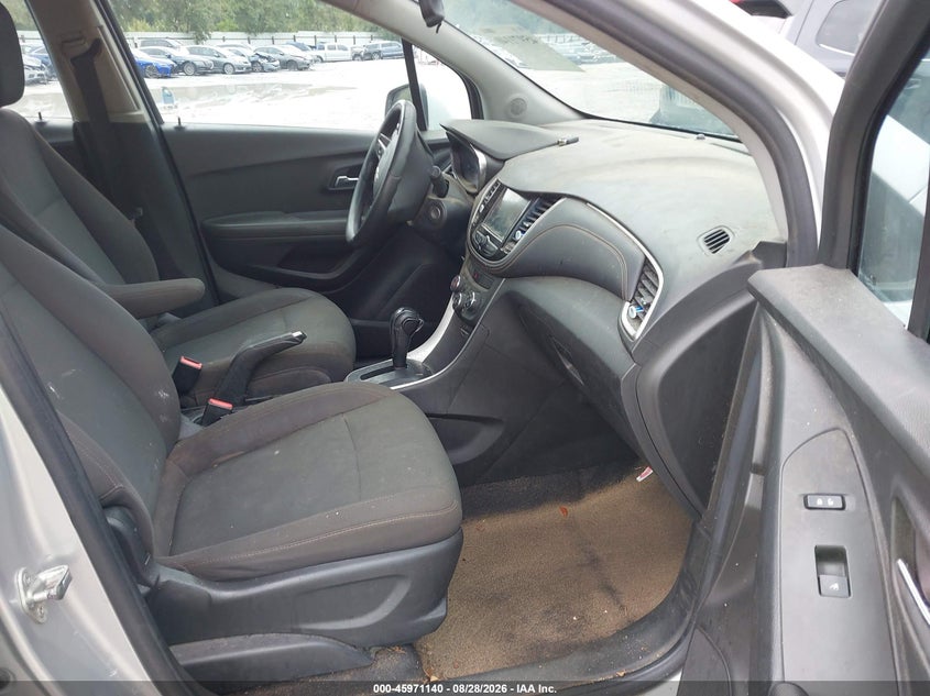 2017 CHEVROLET TRAX auction photo 5