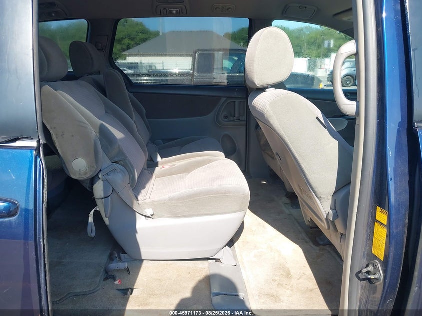 2006 TOYOTA SIENNA auction photo 8