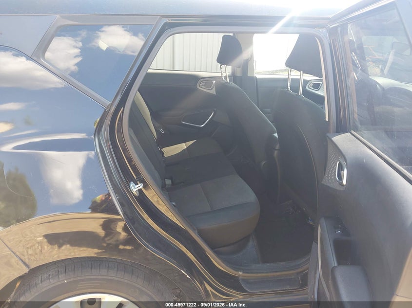 2022 KIA SOUL auction photo 8