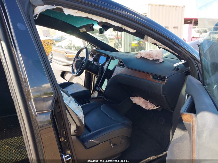 2020 TESLA MODEL X · Фото 5