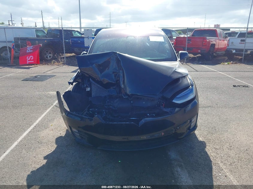 2020 TESLA MODEL X · Фото 6