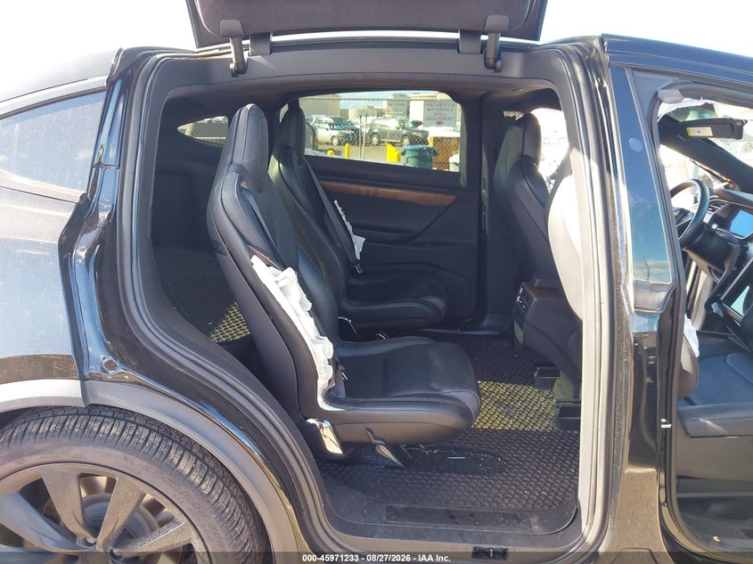 2020 TESLA MODEL X · Фото 8