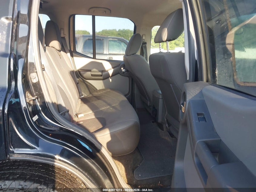 2012 NISSAN XTERRA auction photo 8