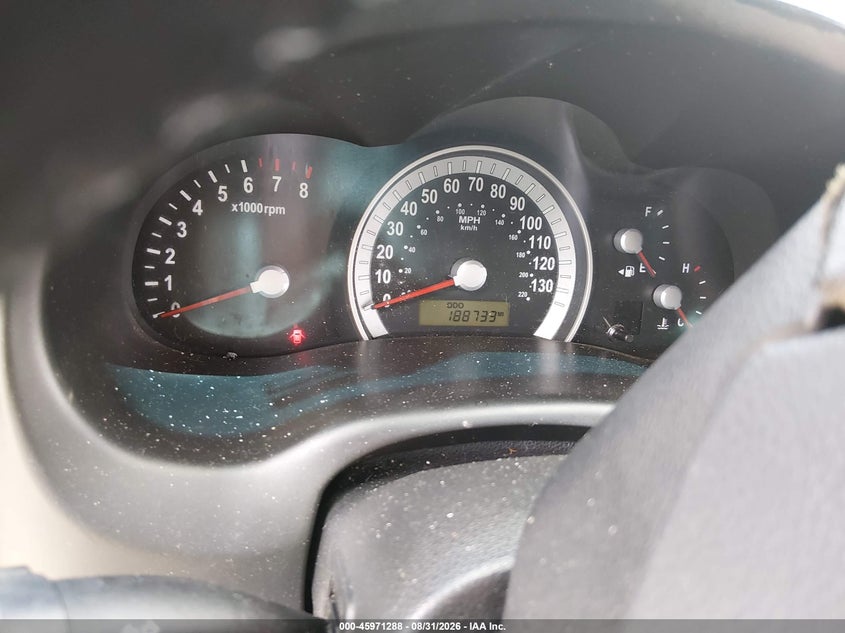 2008 HYUNDAI ENTOURAGE auction photo 7