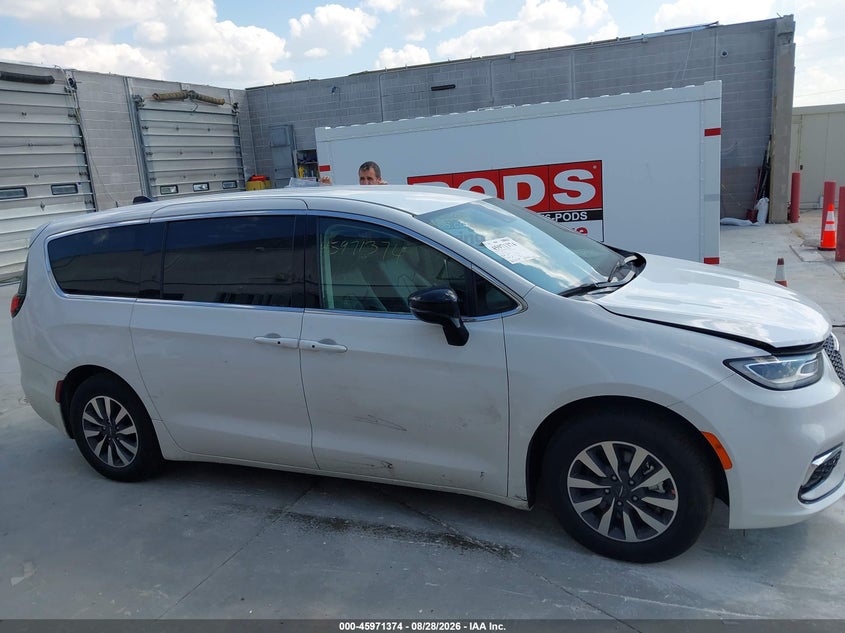 CHRYSLER PACIFICA HYBRID 2024 VIN 2C4RC1S78RR198277