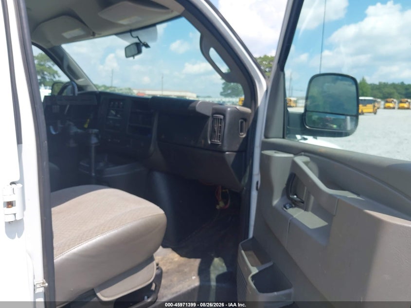 2016 CHEVROLET EXPRESS 3500 auction photo 5