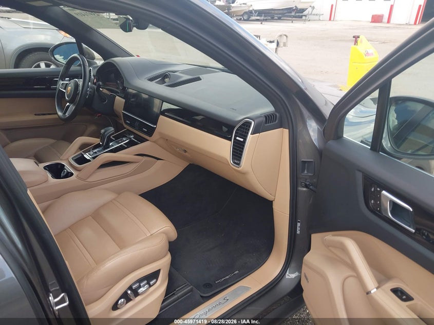 2019 PORSCHE CAYENNE auction photo 5