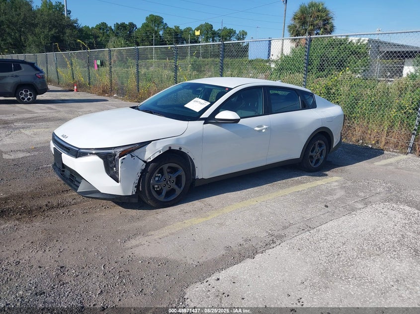 2025 KIA K4 auction photo 2