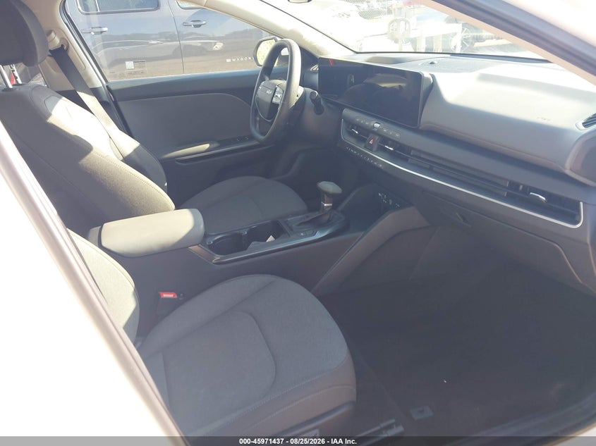 2025 KIA K4 auction photo 5