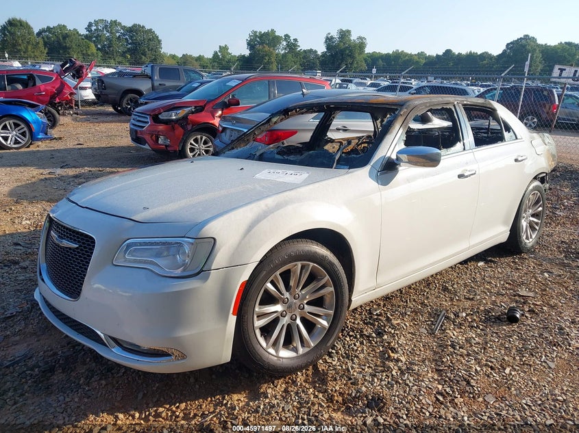 2017 Chrysler 300C, Внешний пожар, IAAI, VIN 2C3CCAEG3HH549977 — фото 2