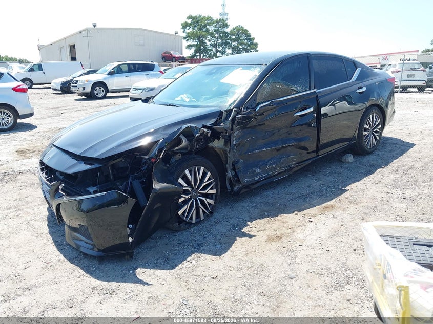 2024 Nissan Altima, Left Side, IAAI, VIN 1N4BL4DV3RN419141 — photo 2