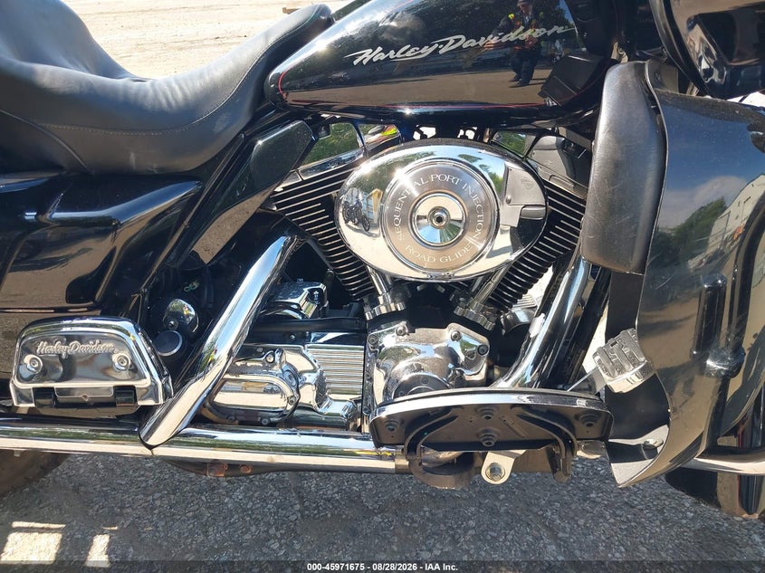 2002 HARLEY-DAVIDSON FLTRI auction photo 8