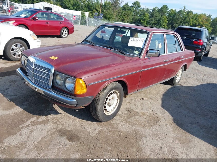 1983 MERCEDES-BENZ B auction photo 2