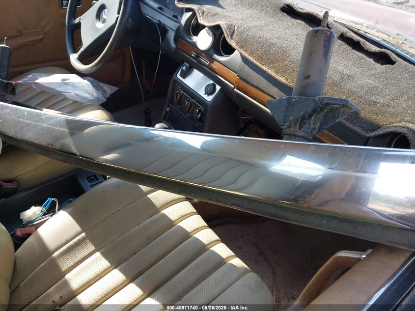 1983 MERCEDES-BENZ B auction photo 5