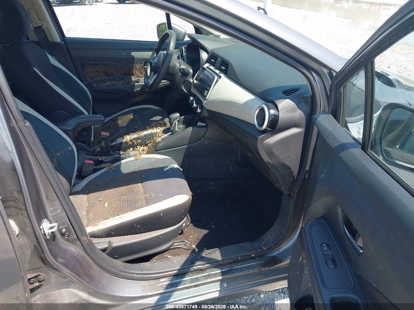 2020 NISSAN VERSA auction photo 5