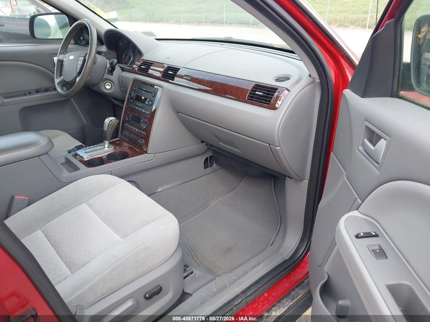 2007 FORD FIVE HUNDRED auction photo 5