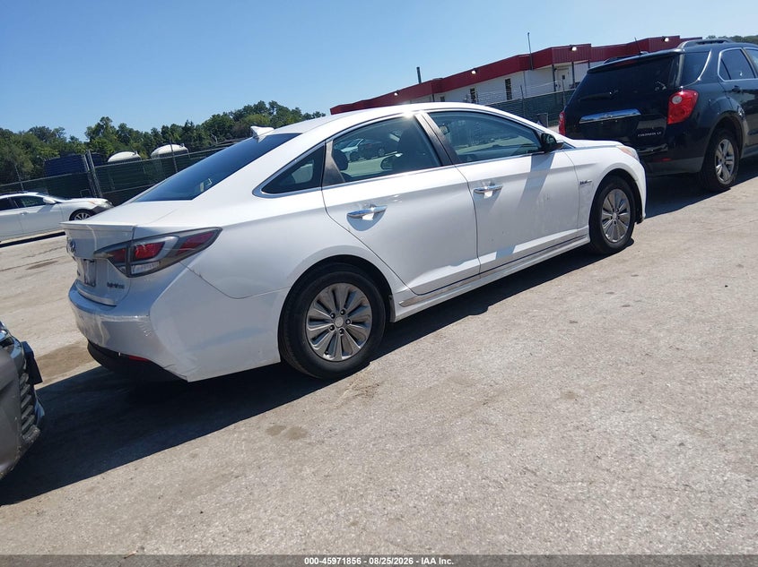 2016 HYUNDAI SONATA HYBRID auction photo 4