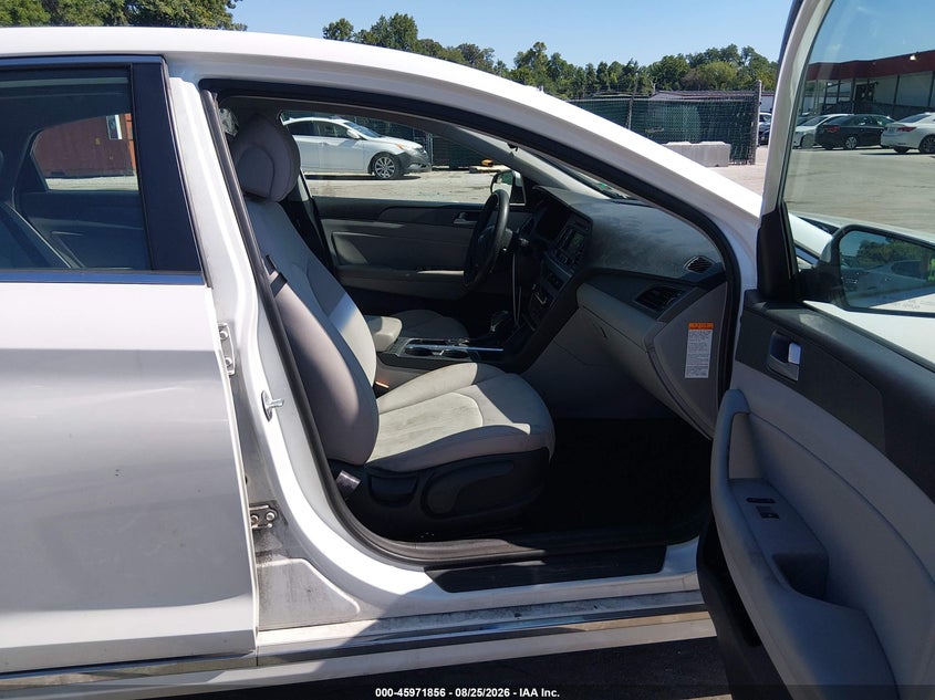 2016 HYUNDAI SONATA HYBRID auction photo 5